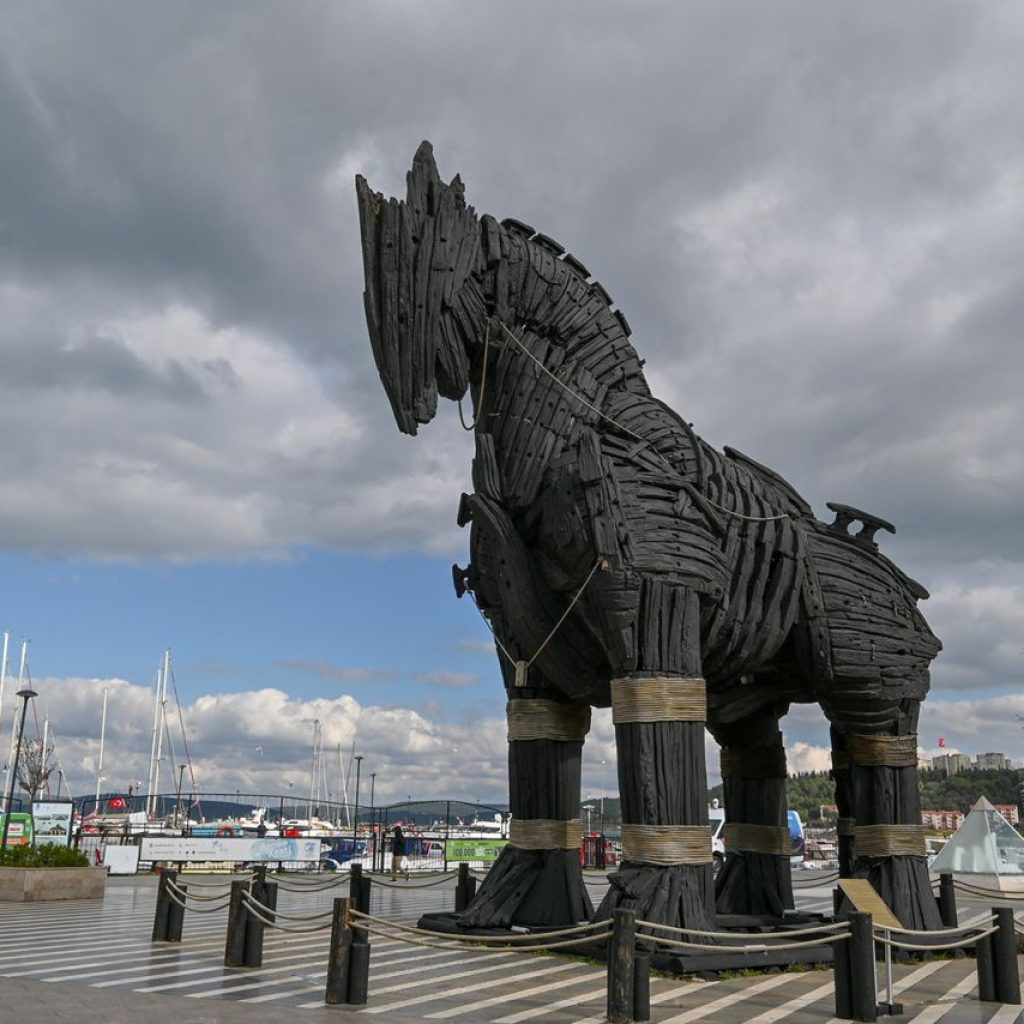 The top 10 best places to visit in Turkey - Trojan Horse in Canakkale Turkey