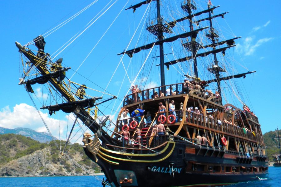 PIRATE BOAT KEMER DAILY TRIP FROM ANTALYA