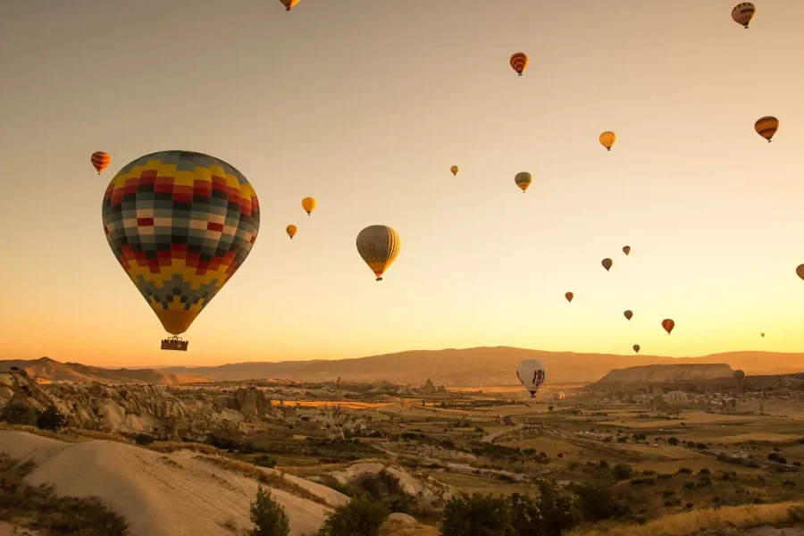 ⚪ Classic Cappadocia – Tour of a Lifetime